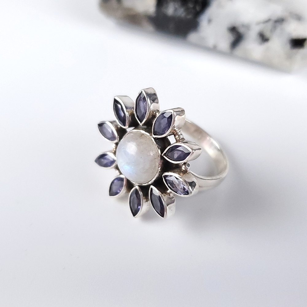 🎉HP~7/28/22🎉Sterling Silver Rainbow Moonstone and Iolite Flower Ring Size 9 - Picture 10 of 16